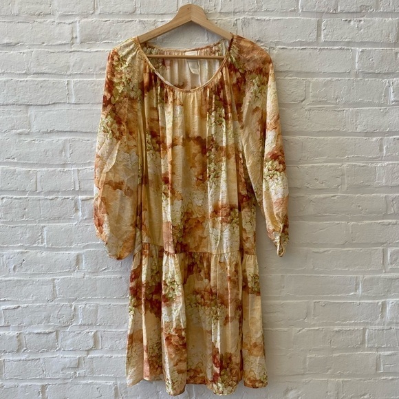 H&M || Airy Hydrangea Floral Mini Dress Medium - Picture 4 of 10